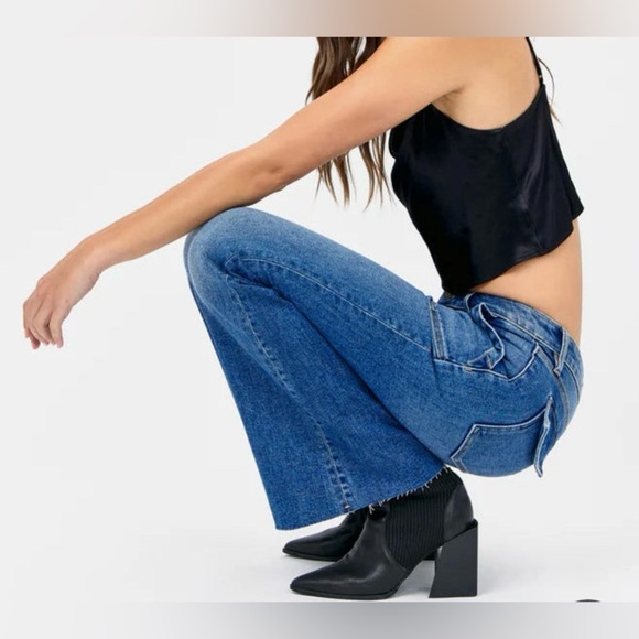 Hidden Happi Mid Rise Utility Pocket Flare Jeans Size 25 NWT - Picture 11 of 14